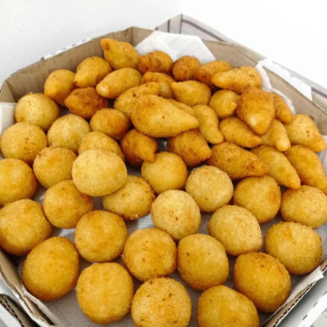 Salgadinhos fritos variados