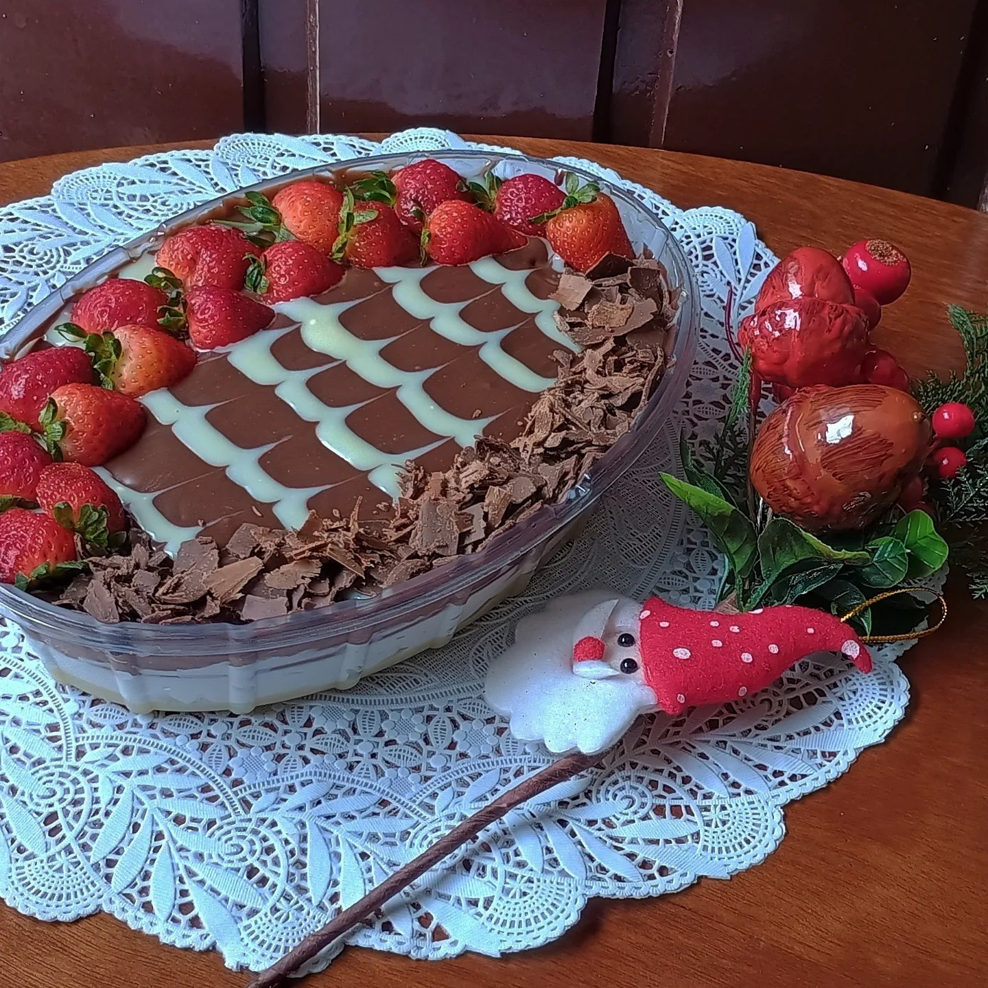 Pavê de chocolate com morango
